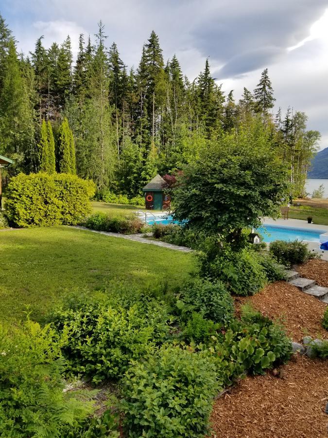 Mulvehill Creek Wilderness Inn And Wedding Chapel Revelstoke Exterior photo
